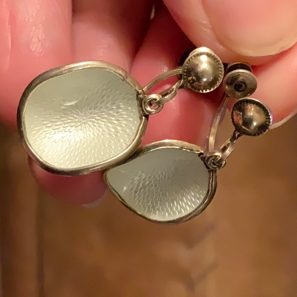 Ivan Holth Sterling Norway White Enamel Guilloche Screw Back Earrings Vintage - Picture 9 of 10